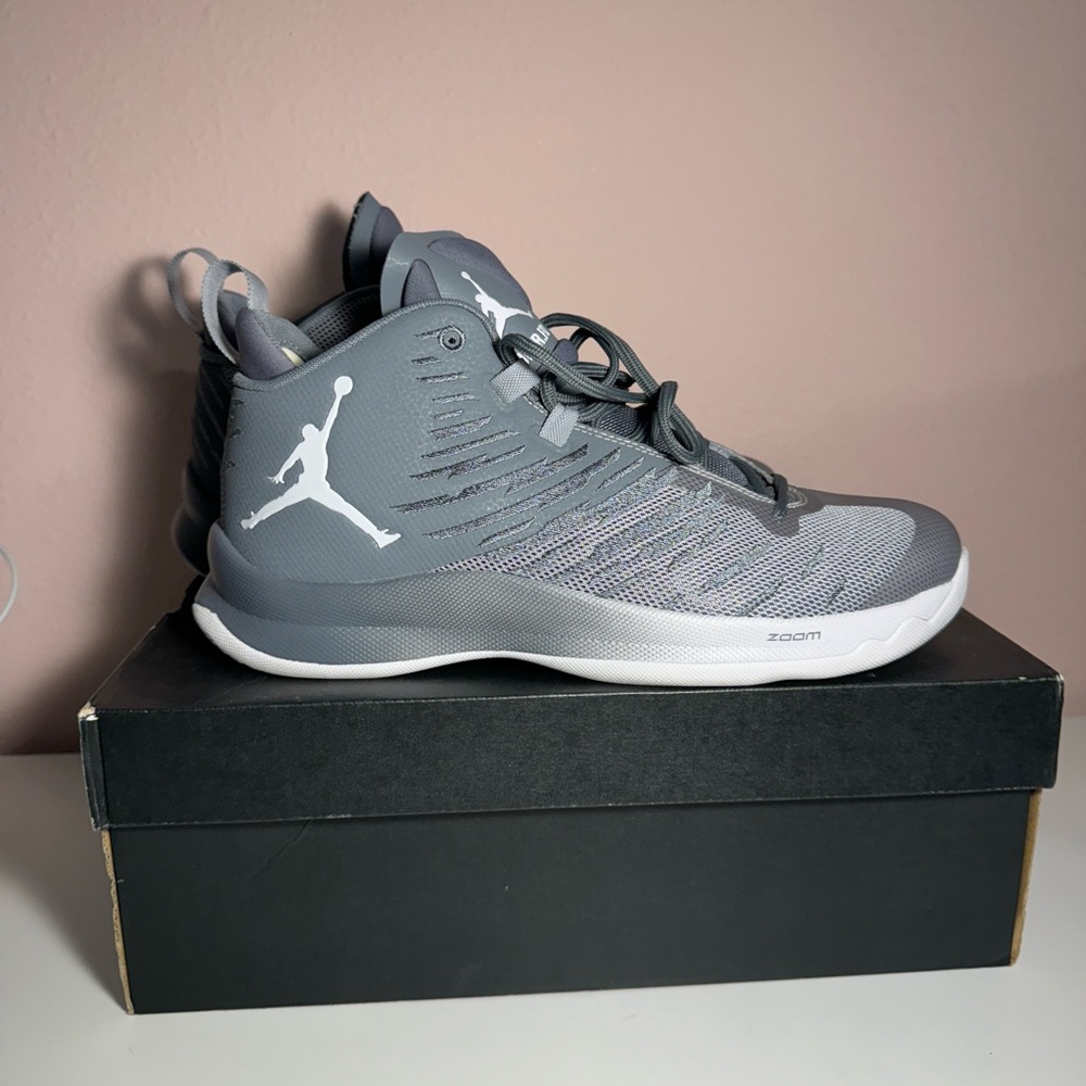 Sz 9 Men’s Nike Jordan Super.Fly 5 Cool Grey/White-Wolf Grey